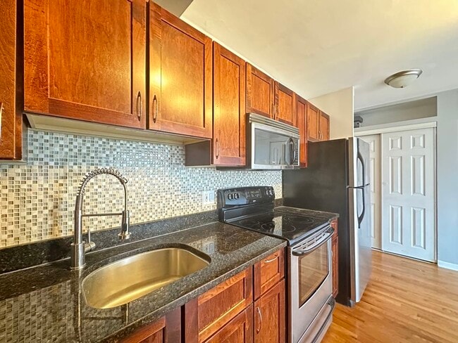 Photo - 4180 N Marine Dr Unidad 1101