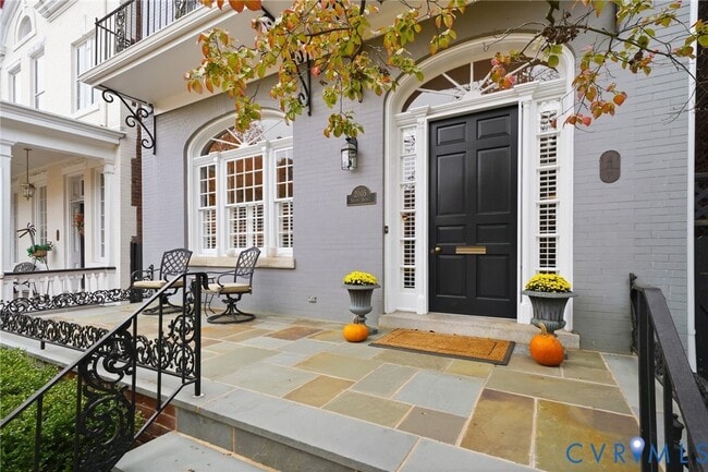 Building Photo - 2005 Stuart Ave