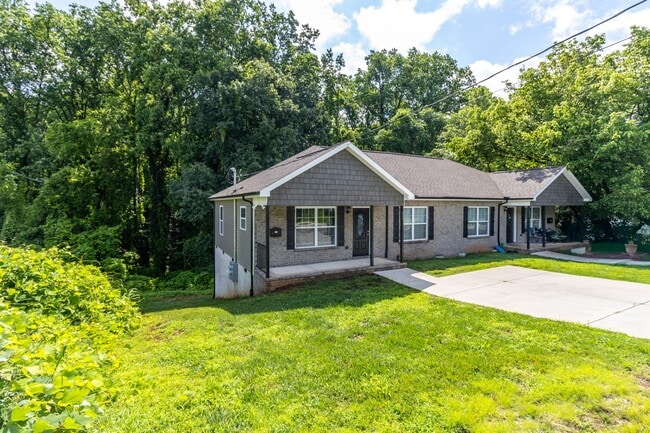 Photo - 252-254 Highland Ave