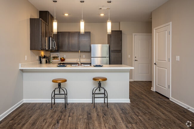 1BR, 1BA - 670SF
