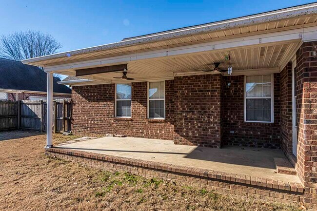 Photo - 443 Beverly Dr