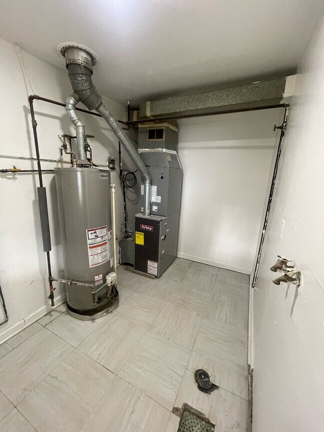 Photo - 1539 Wakefield Ave