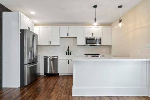 302 N Mildred St Unit 200