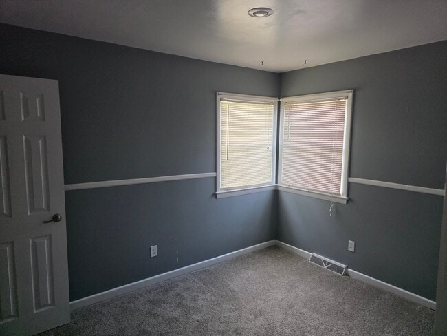 Photo - 5014 Hazelwood Rd
