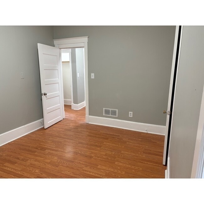 Building Photo - 4856 S Cottage Grove Ave Unit 4856-2