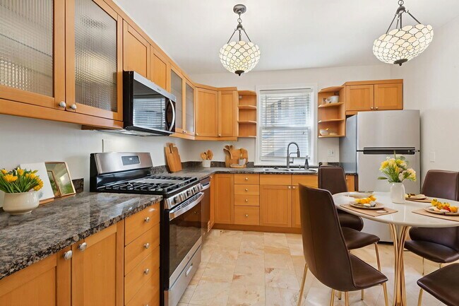 Photo - 5955 N Winthrop Ave Unit 1E