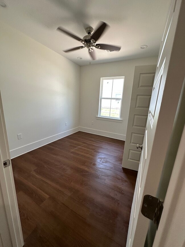 Photo - 462 S 1st St