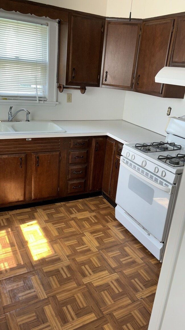 Photo - 401 Clayton Ave