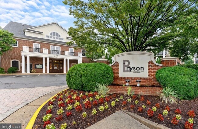 Building Photo - 12925 Centre Park Cir Unit Apt 311