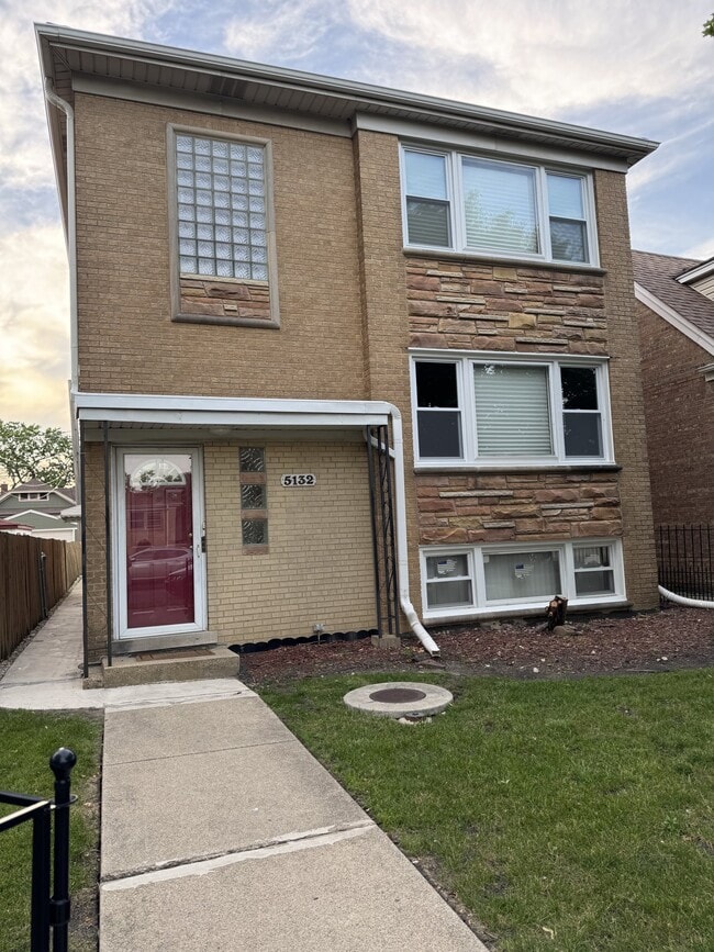 Building Photo - 5132 N Mango Ave Unit 1