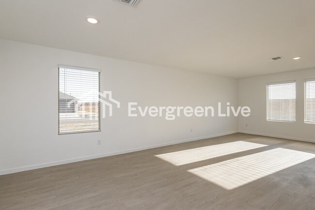 Photo - 9600 NW 125th St