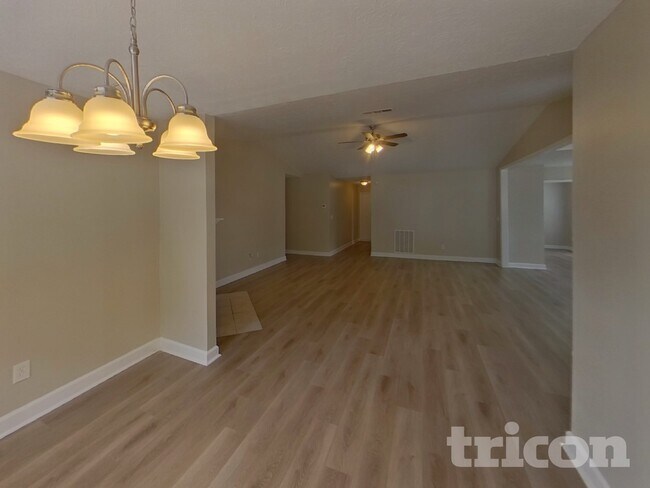 Photo - 206 Whistle Way