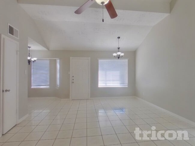 Photo - 19910 Faye Oaks Dr