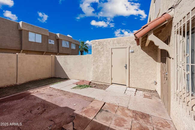 Photo - 4240 S 46th Pl