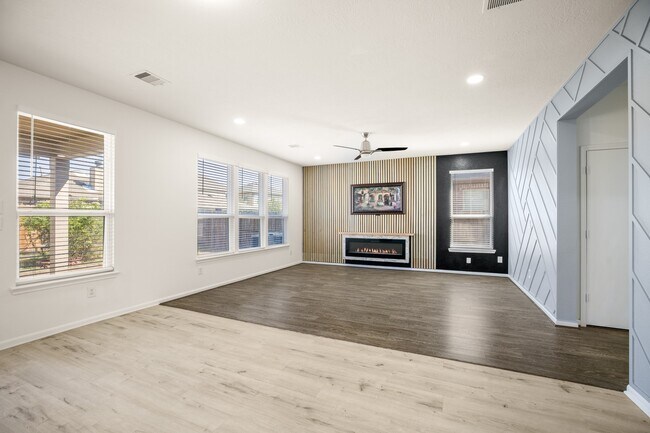 Photo - 4118 Lake Cypress Cir