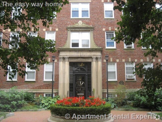 Building Photo - 20 Chauncy St Unit #1 Rental