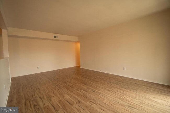 Photo - 905 Meadow Woods Ln