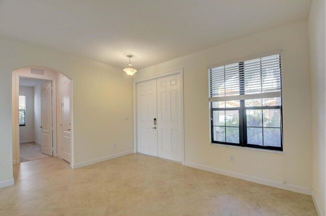 Photo - 8834 Willow Cove Ln