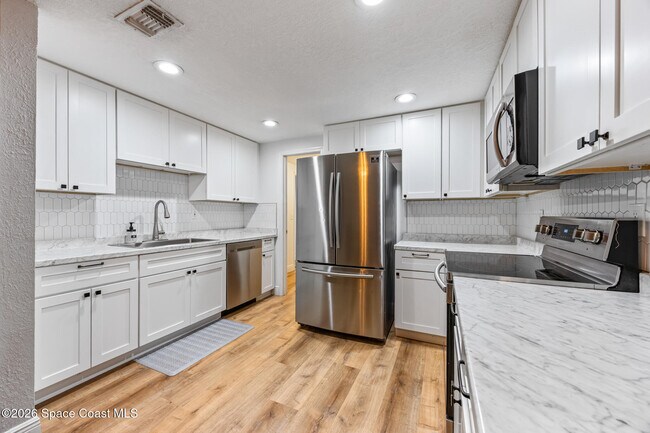 Photo - 826 Newfound Harbor Dr