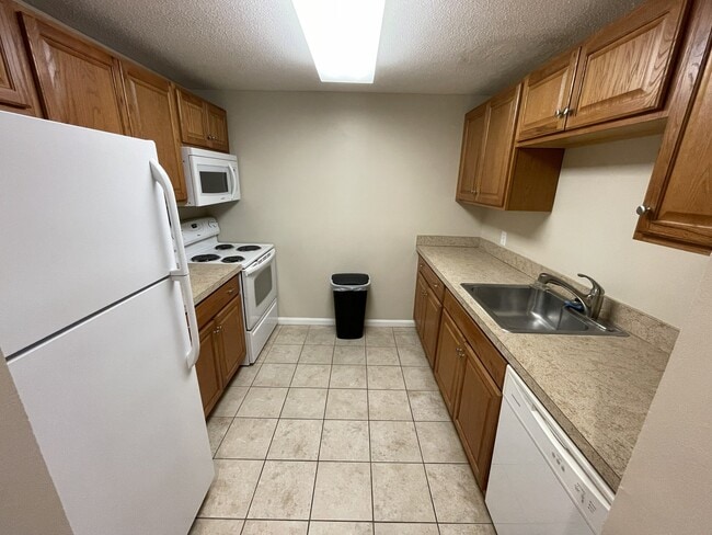 1 Marc Dr Unit 1B6