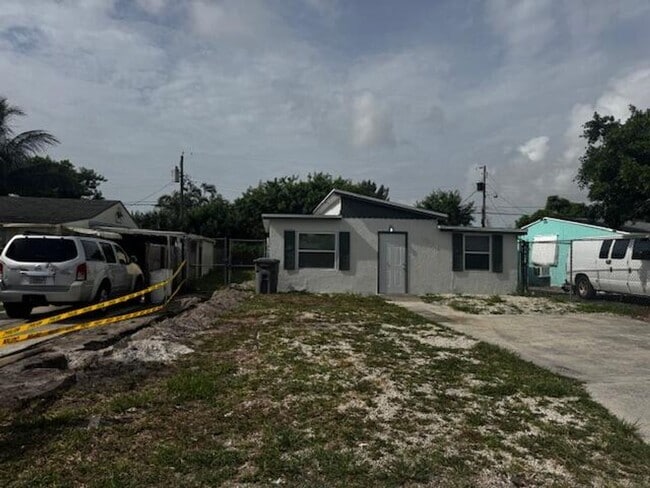 Photo - 1214 Highview Rd