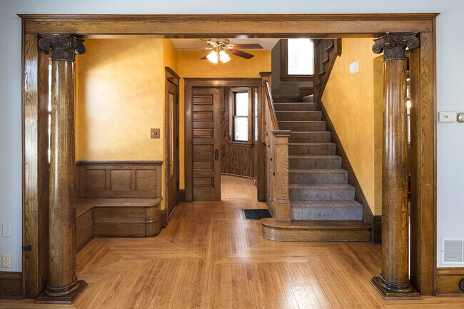 Photo - 3225 Hennepin Ave