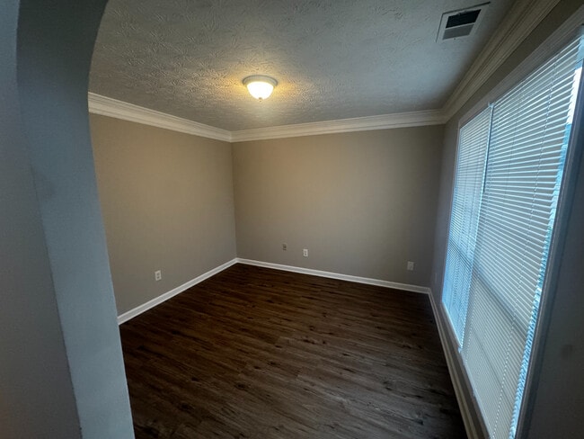 Photo - Room in House on Tara Bend