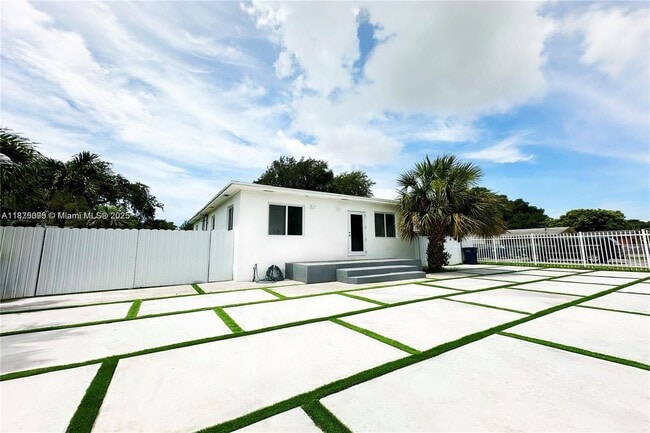 Building Photo - 2740 NW 49th St Rental