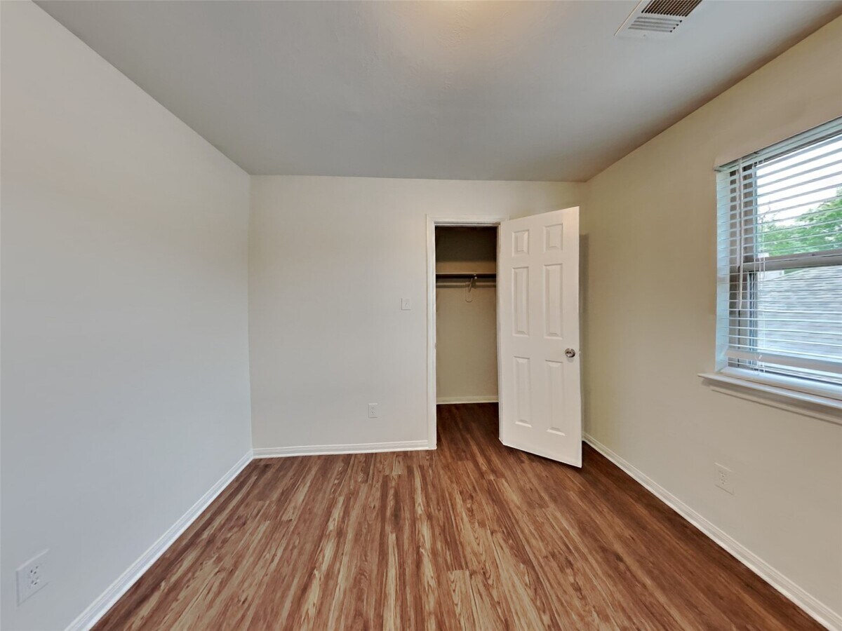 Photo - 30710 Country Meadows Dr