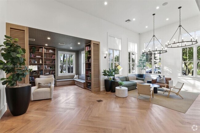 Building Photo - 10170 SW 7th St Unit 37-409 Rental