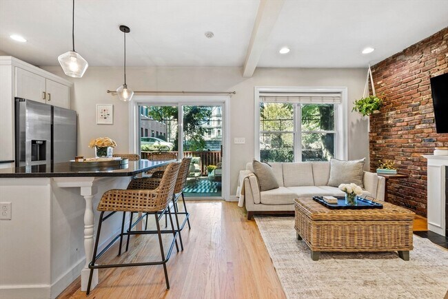 Photo - 39 I St Unidad 1