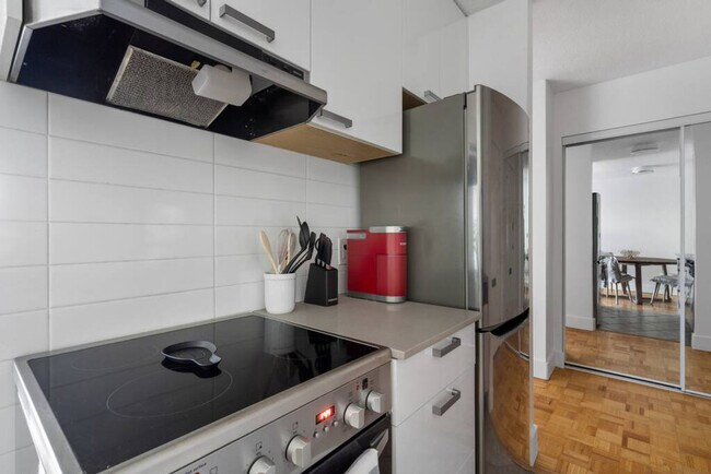 Photo - 1190 10th Avenue Bikeway Unit ID1051839P