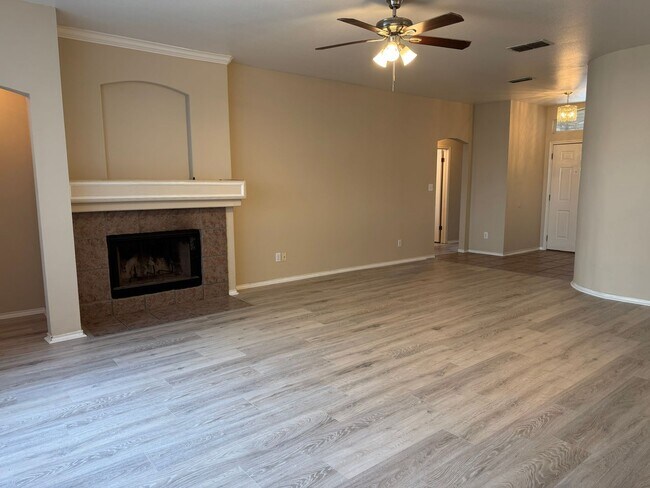 2805 Berry Way