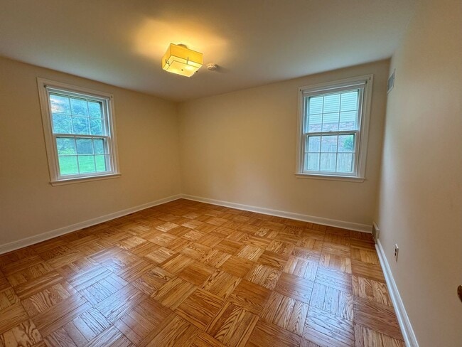 Photo - Renovated home, central air, stainless appliances, Radnor SD, Walk to Villanova, small dogs ok......