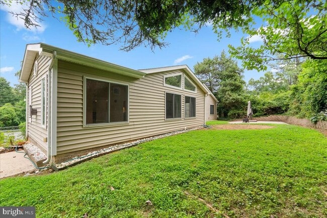 Building Photo - 7029 Old Dominion Dr