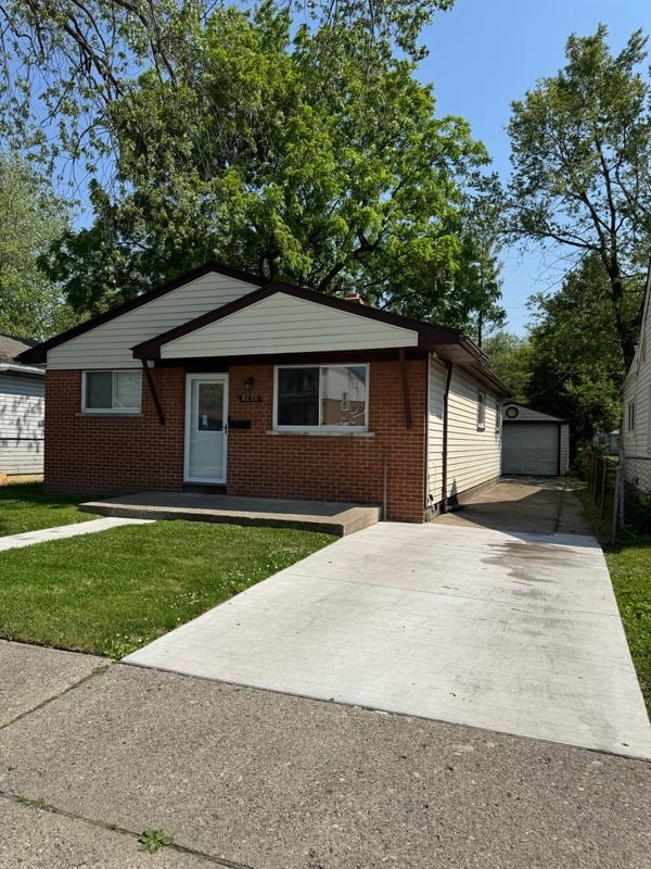 Building Photo - 8220 Lozier Ave Rental