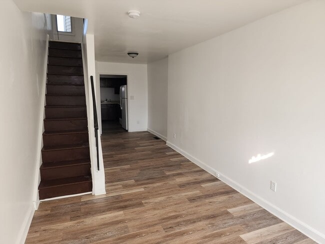 Photo - 203 Porter St