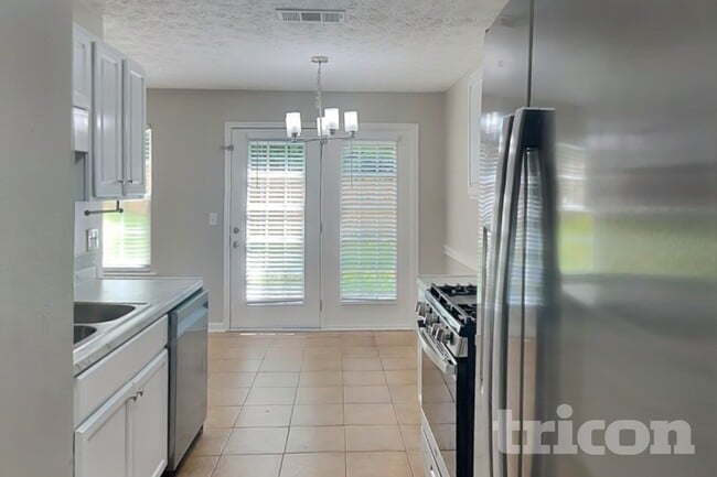 Photo - 261 Silver Ridge Dr