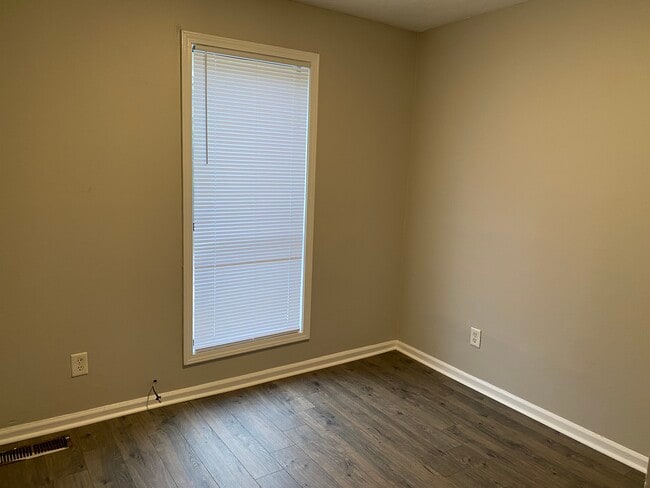 Photo - 2000 N Royal St