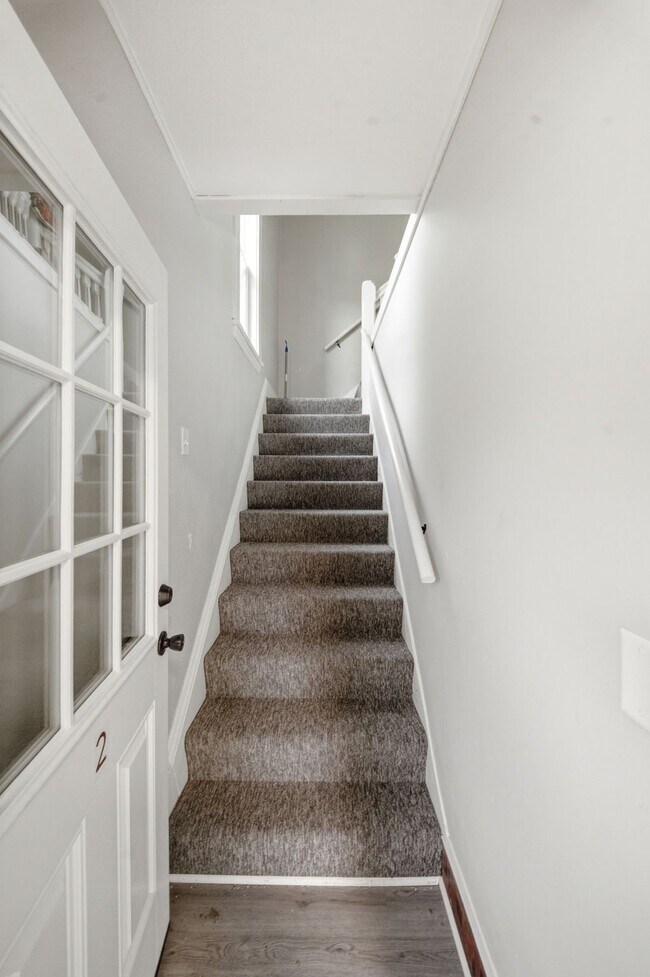 Photo - 1527 NE Madison St Unidad # 2