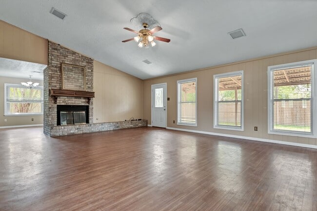 Photo - END OF JULY MOVE IN!!  Spacious 4 Bedroom 2 Bathroom Home with Huge Yard!