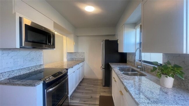 Photo - 1718 Silver Creek Ct Unit 102