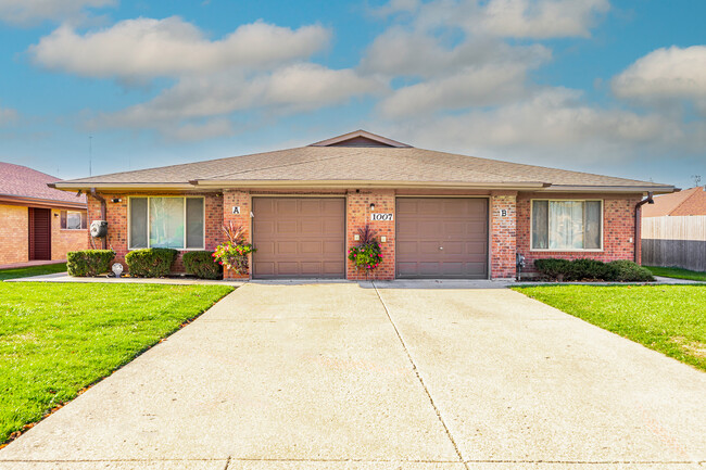 Building Photo - Parkview Estates Rental