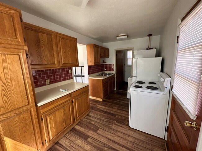 Photo - 305 E Spruce St Casa