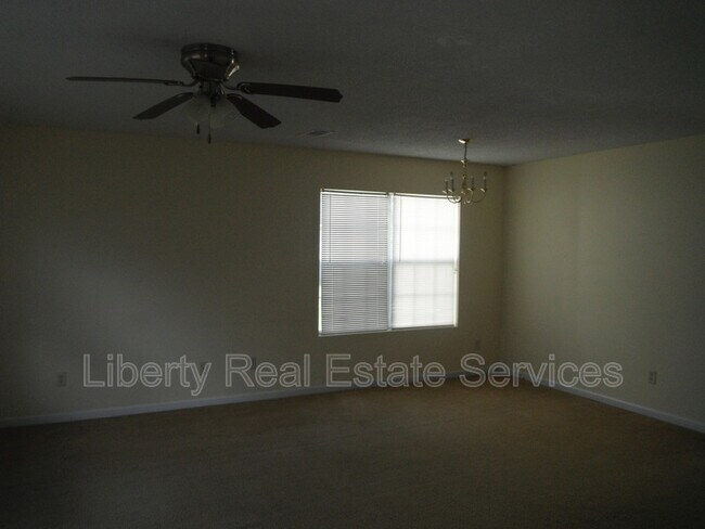 Photo - 1100 Pineland Ave Unit Apt 8A