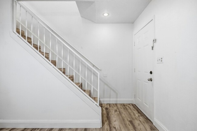 Photo - 2729 Hurstview Dr Unit 2729 Hurstview Drive #A