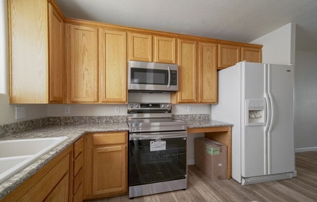 Photo - Great two bedroom, one bath near airport. AVAILABLE BEGINNING 6/17/26
