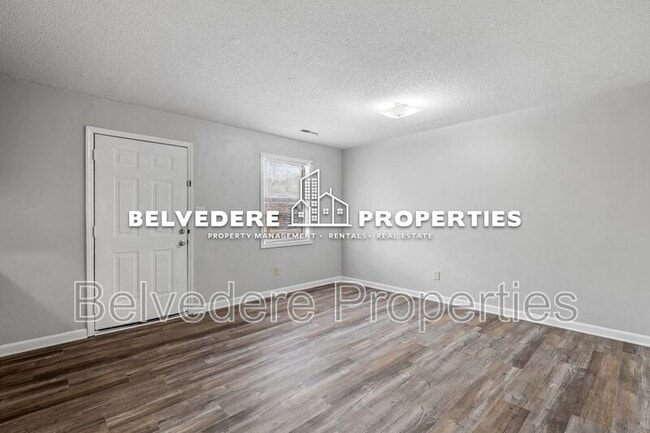 Photo - 2402 Markwood Ln SE