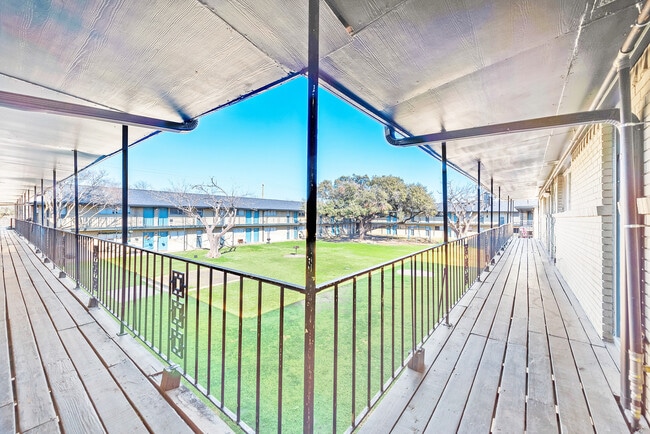 Orchard Hills Apartments - Orchard Hills