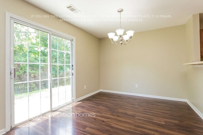 Photo - 2650 Mayfair Dr